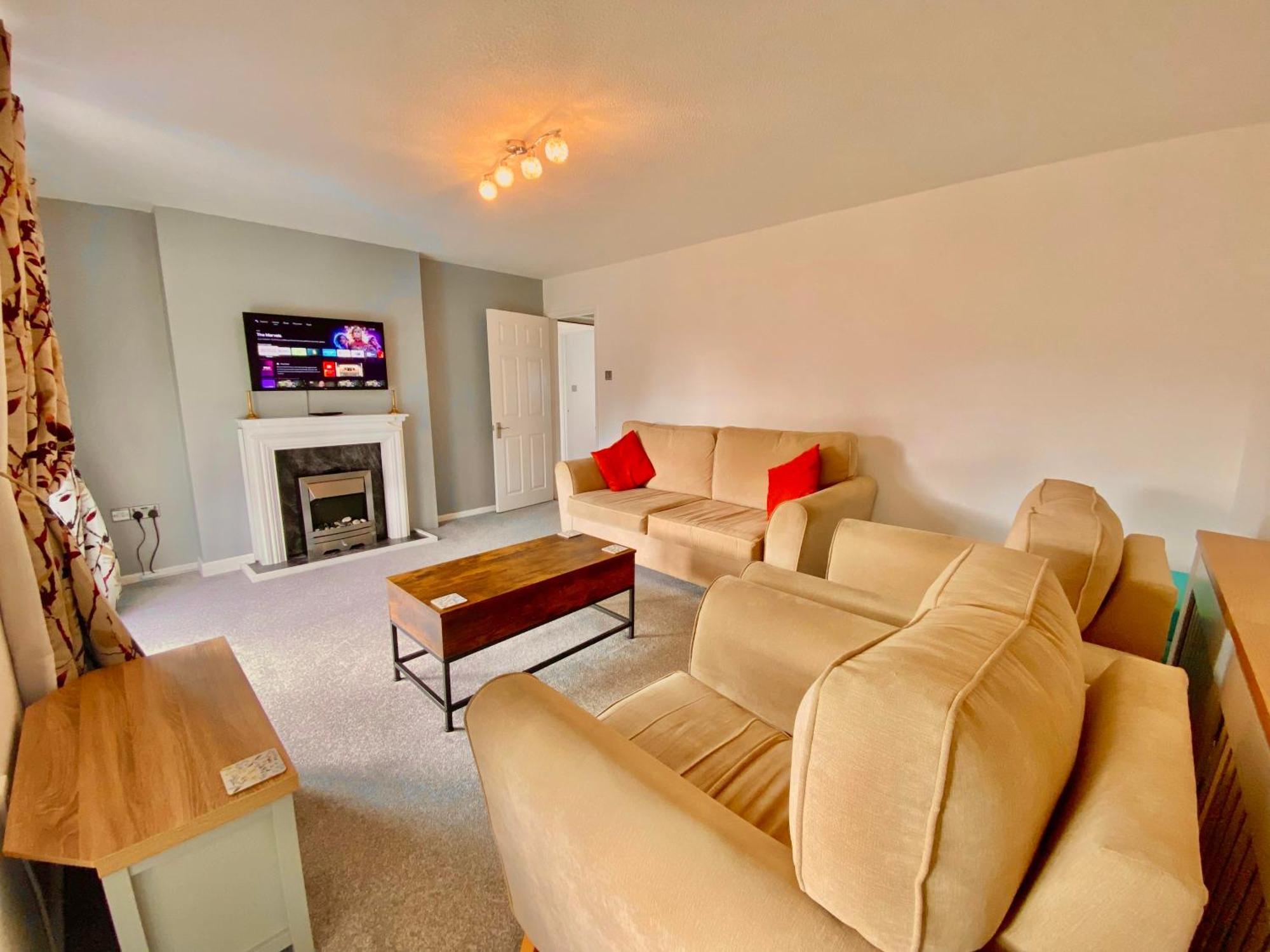 Spacious 3 Bed House, Sleeps 6, Free Parking - 14 Millers Close Leominster Extérieur photo