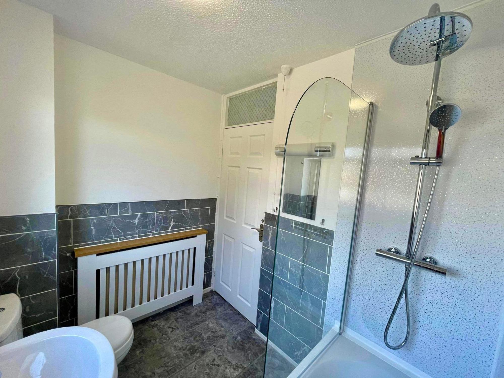 Spacious 3 Bed House, Sleeps 6, Free Parking - 14 Millers Close Leominster Extérieur photo